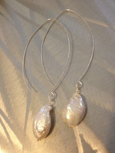 freshwater pearl earrings